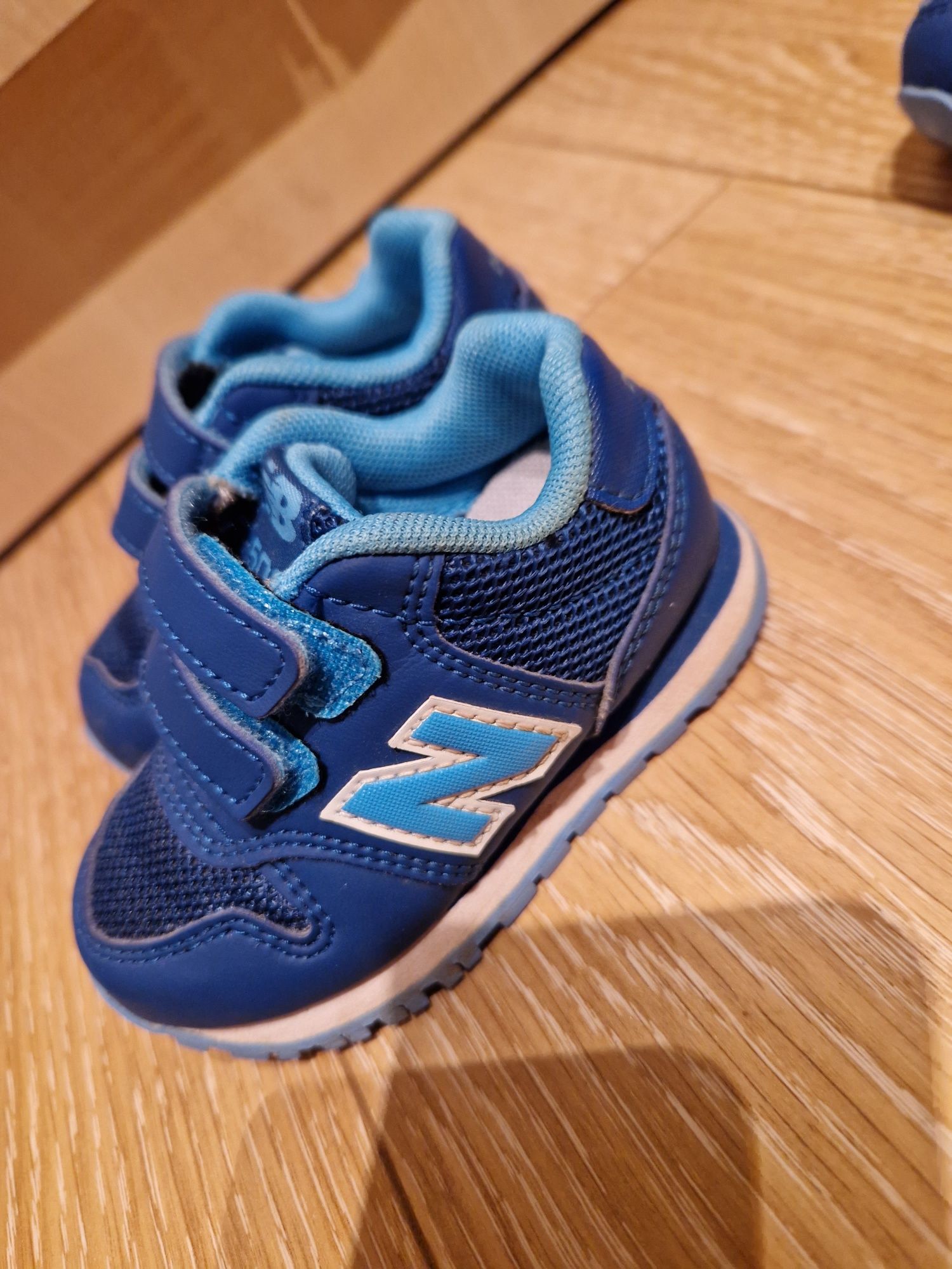 Adidasi new balance copiii