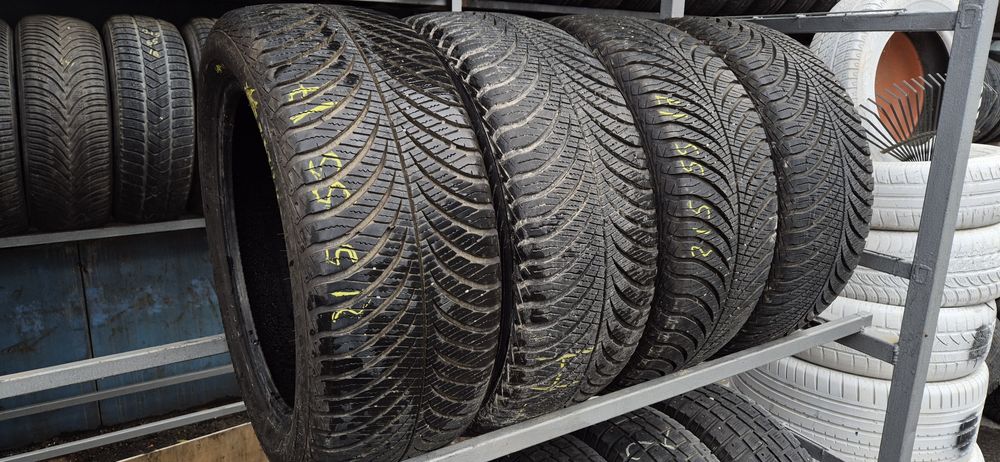 Anvelope 215/55/17 Allseason M+S Goodyear