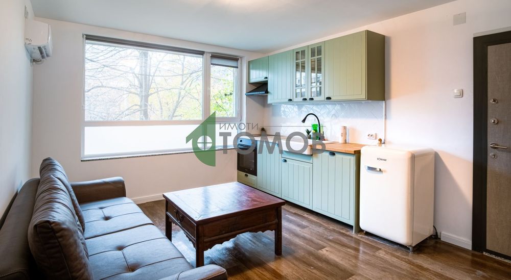 Напълно обзаведен двустаен апартамент в района на Алеи Възраждане