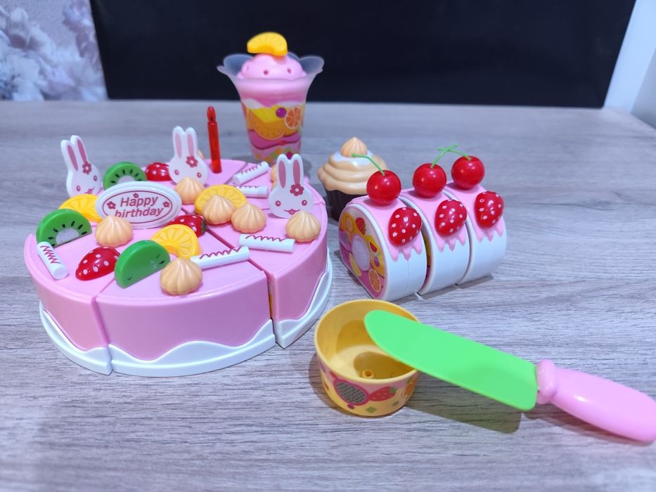 Разнообразни детски играчки