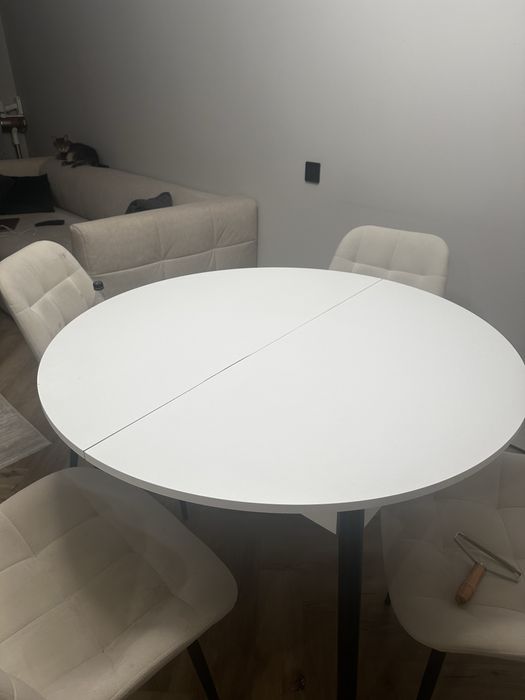 Стол белый кухонный