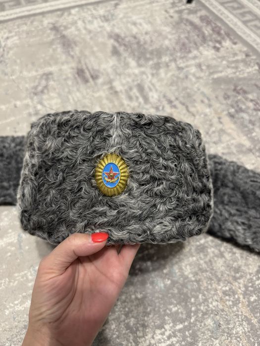 Каракулевая шапка