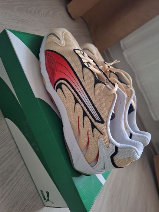 Puma Inhale Distressed
Alpine Snow-For All Time Red