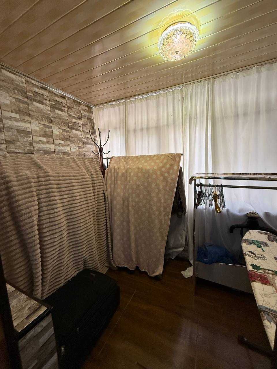 Продается квартира 2х комнатная с 60кв  на 1 этаже