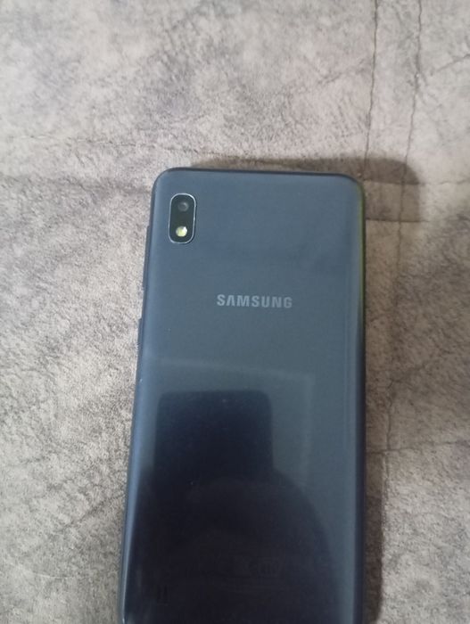 Samsung A10 смартфон