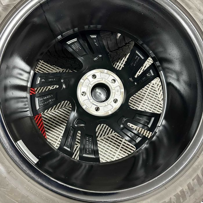 Jante VW Touareg 3 R 20 TVA19% iarna 285 45 R20