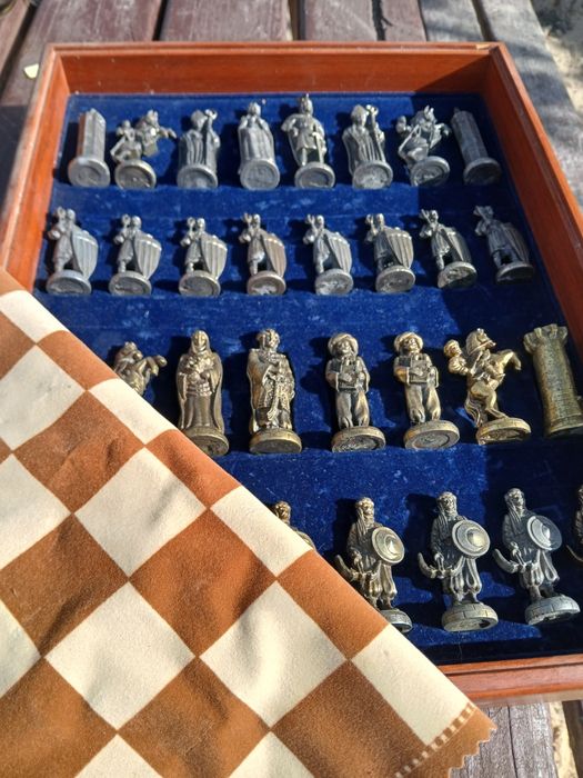 Изискан подарък Шах  с бронзови фигури