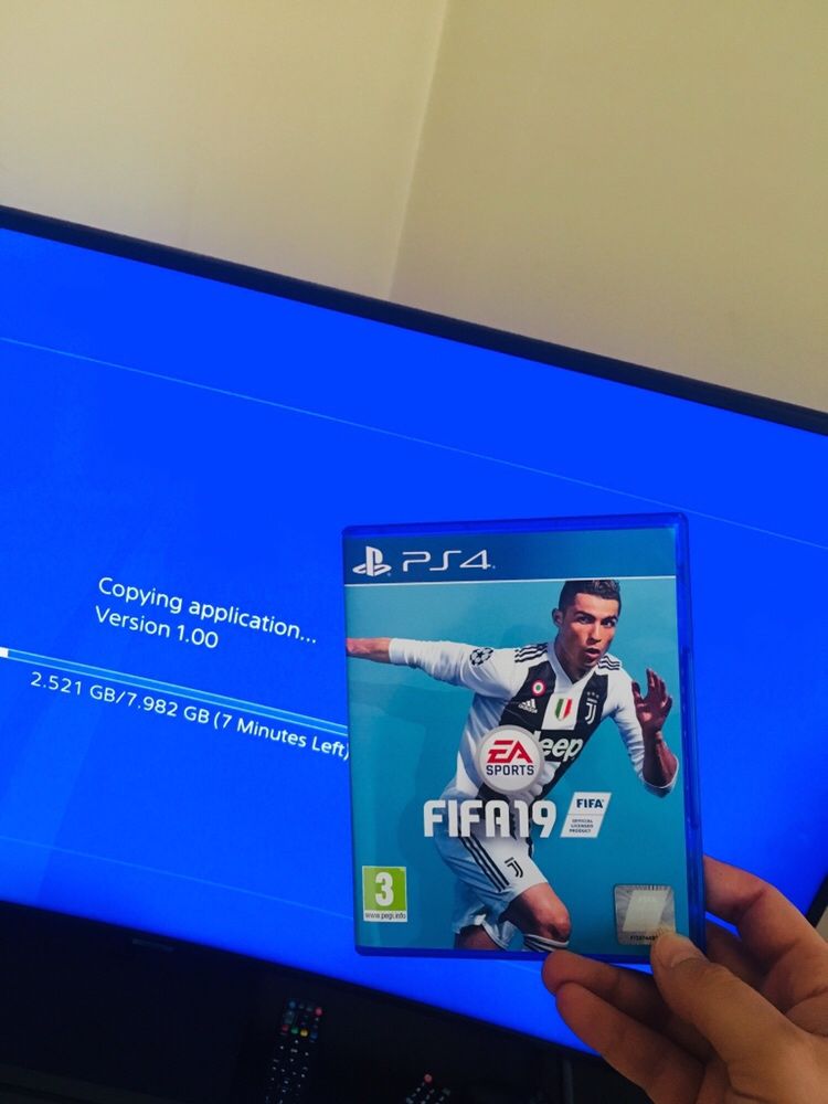 FIFA 19 PS 4 /Pro/