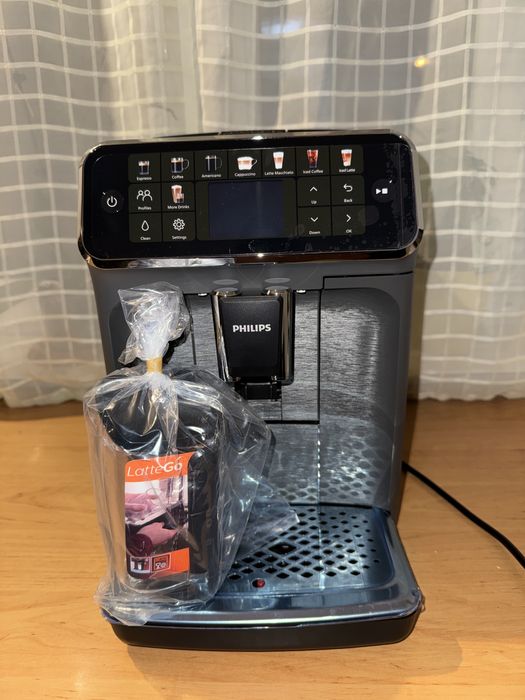 Expressor Philips Latte Go seria 5500