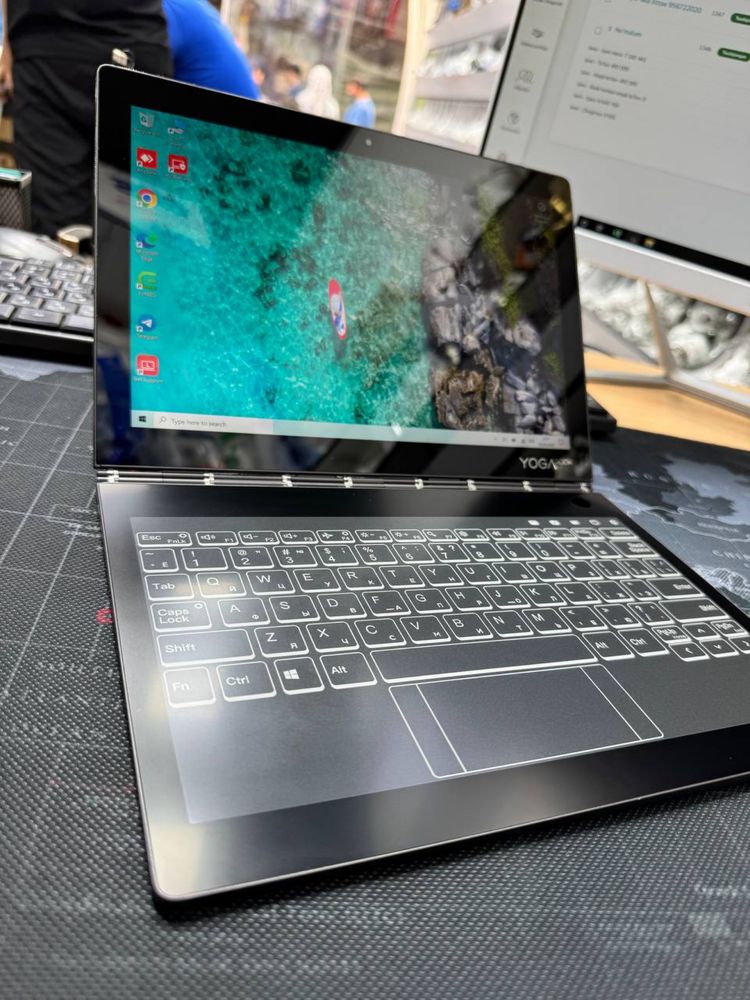 Lenovo Yoga Book sensir Arzon narxga faqat 1tabor 820$  1300$ sotilgan