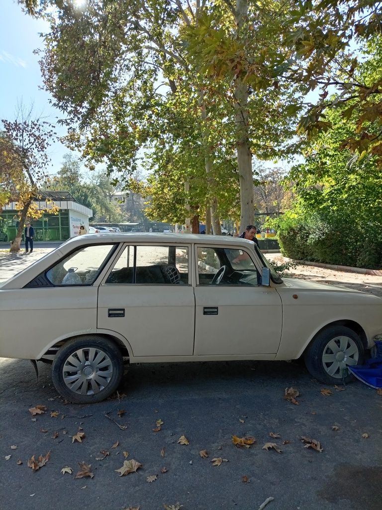 Продам ИЖ комби 412