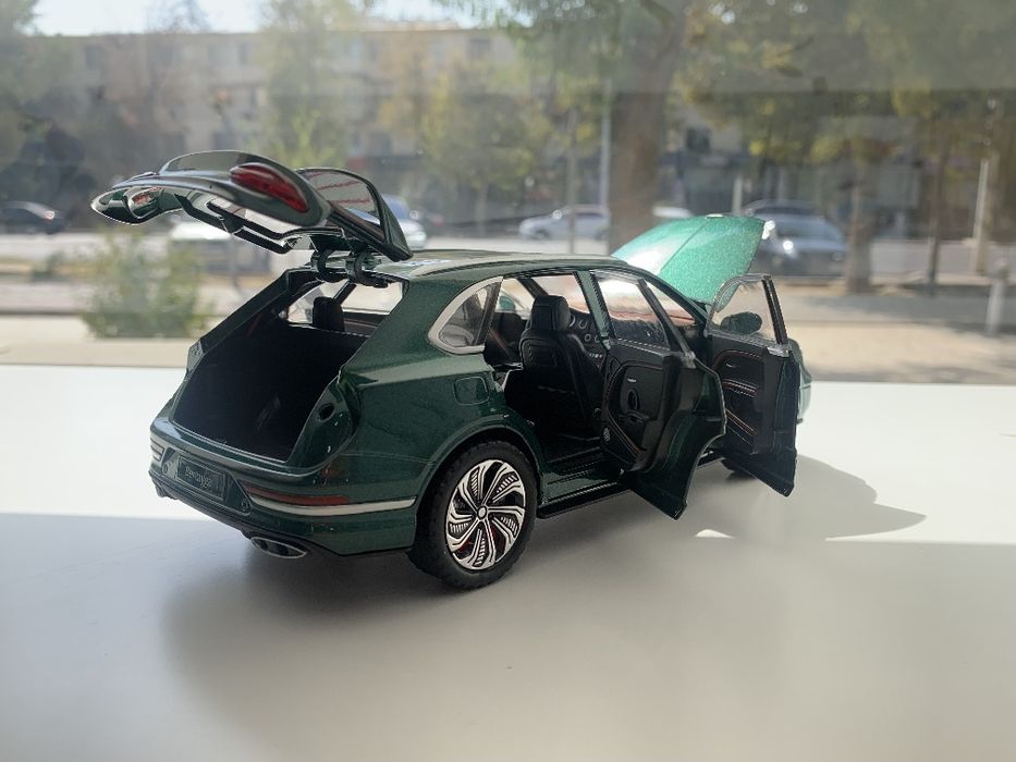 Modelka Bentley Bentyaga