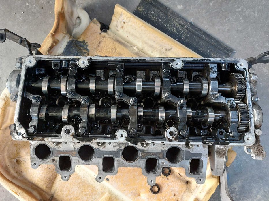 Chiulasa vibrochen pompă ulei Passat B6/CC/A4 B8/A5/A6 2.0D