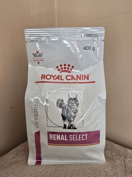 ПОДАРЯВАМ храна и добавки за котка с бъбречна недостатъчност