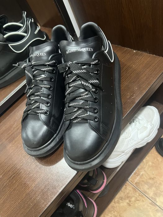 Adidasi mqueen negri