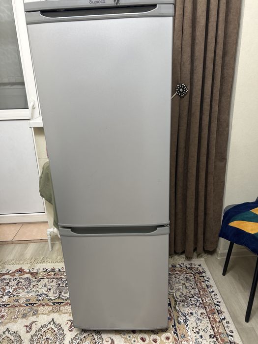 Холодильник Бирюса