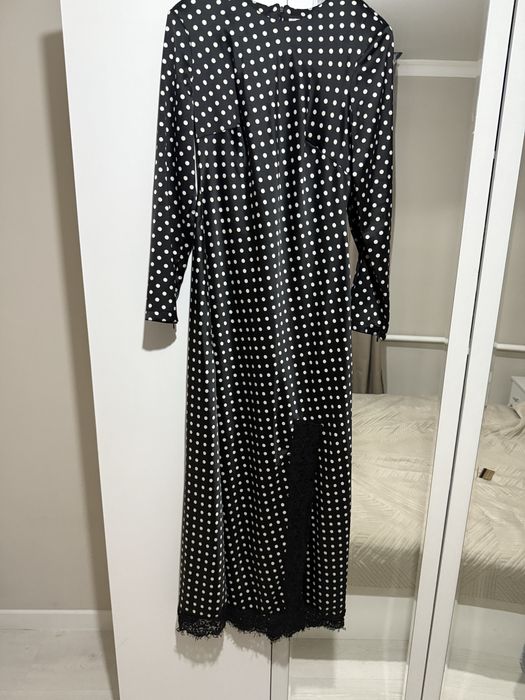 Платье нарядная в горошек