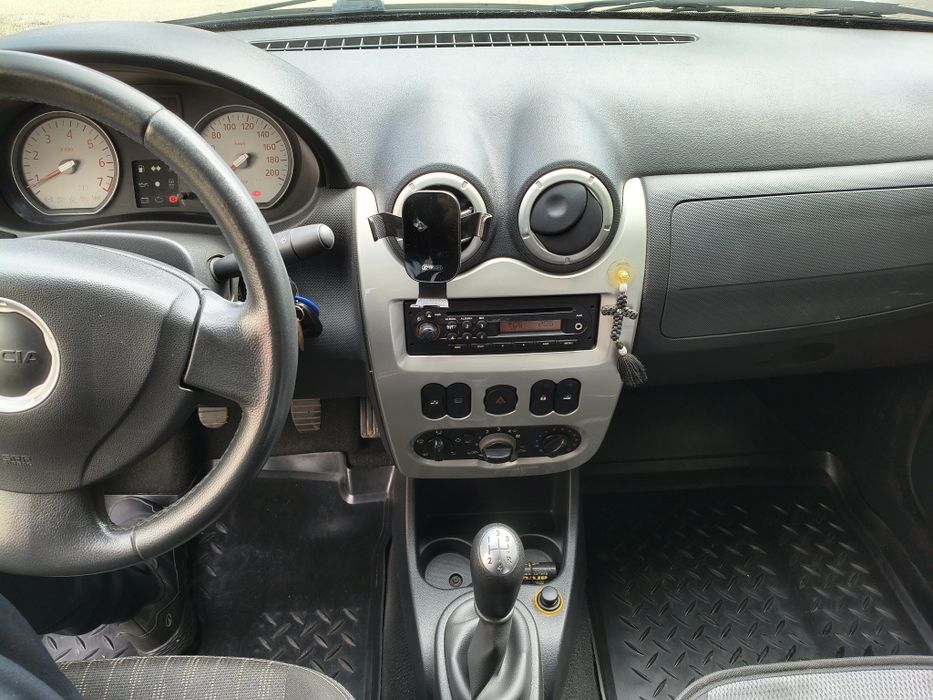 Dacia Logan Black Line