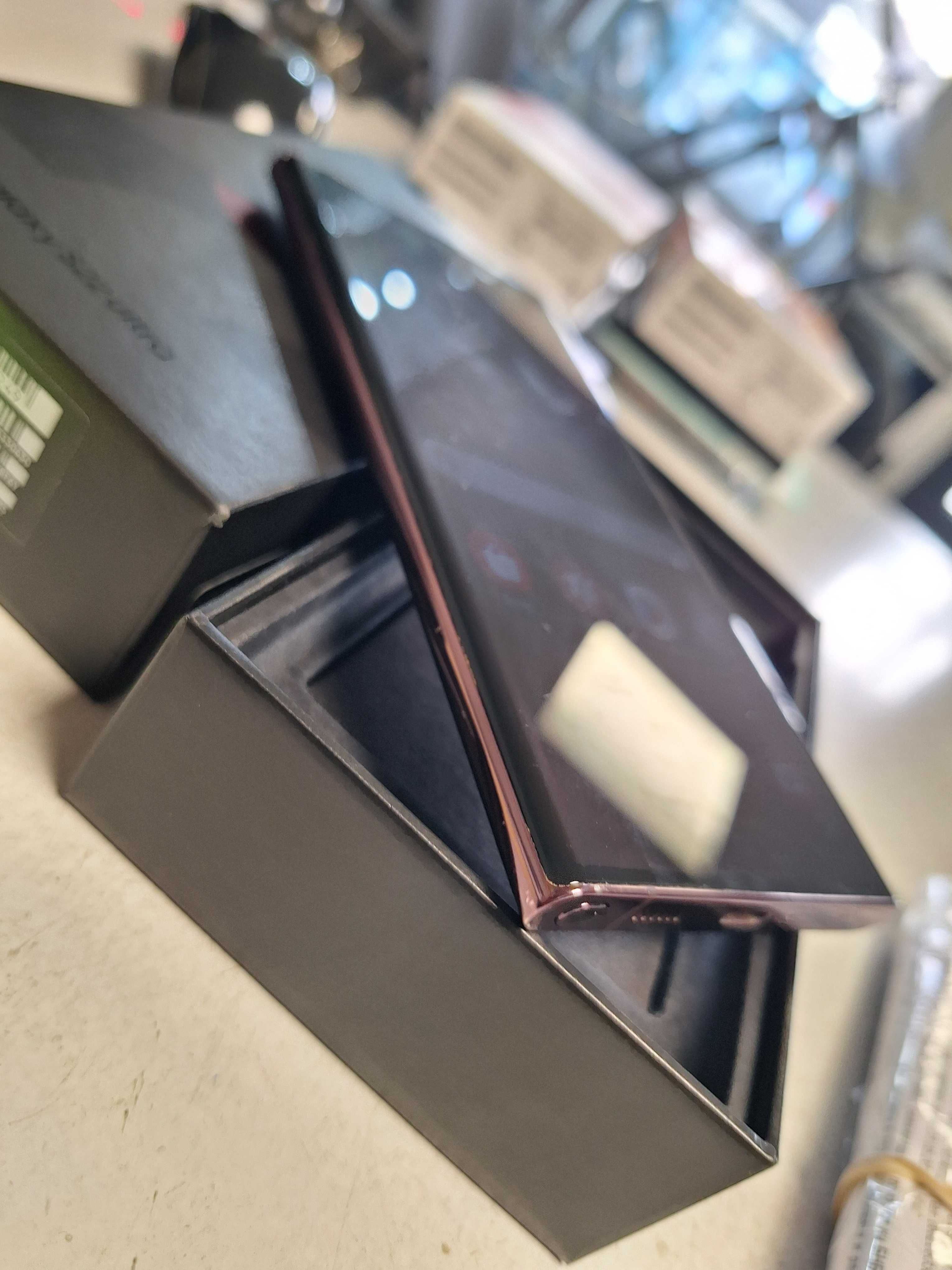 Samsung S22 Ultra - 256GB - 12 Ram