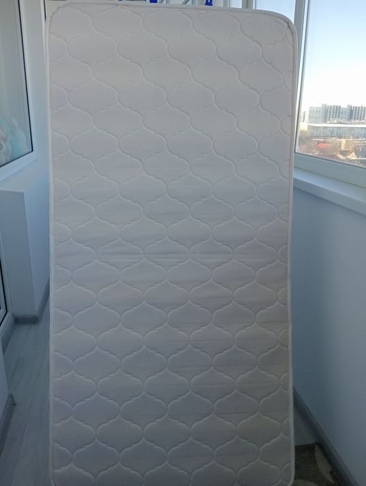 Продам матрас  почти новый