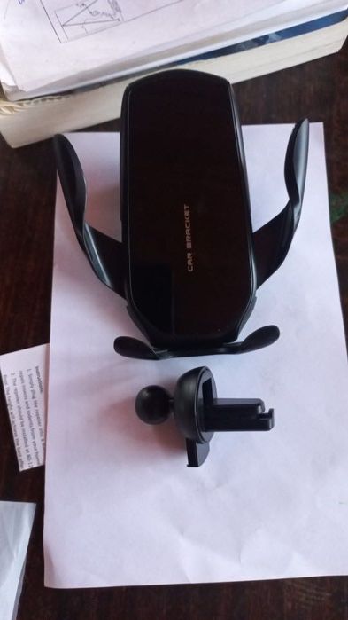 Универсална стойка за телефон за въздухоотвод