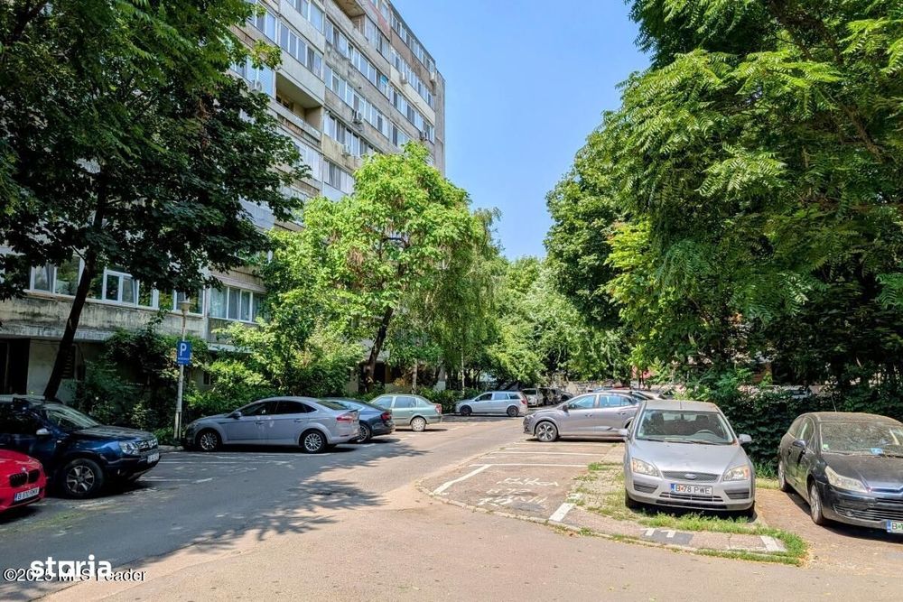 Piata Sudului - 2 camere, etaj 2, 46 mp + balcon 12 mp, vedere spate