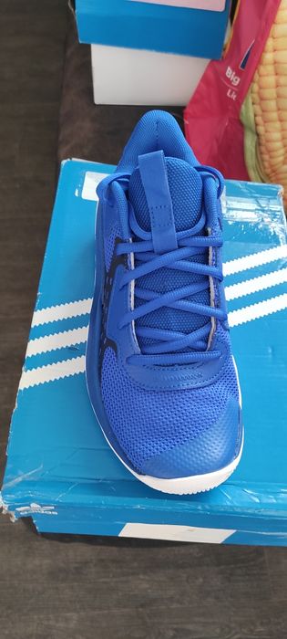 Adidași noi originali