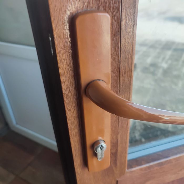 Ремонт металлопластикых окон.дверей.балконов