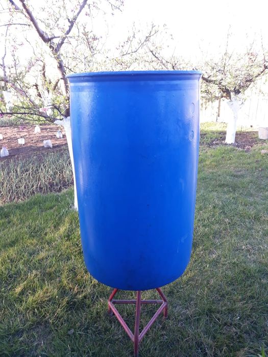 Vand butoaie de  120 l