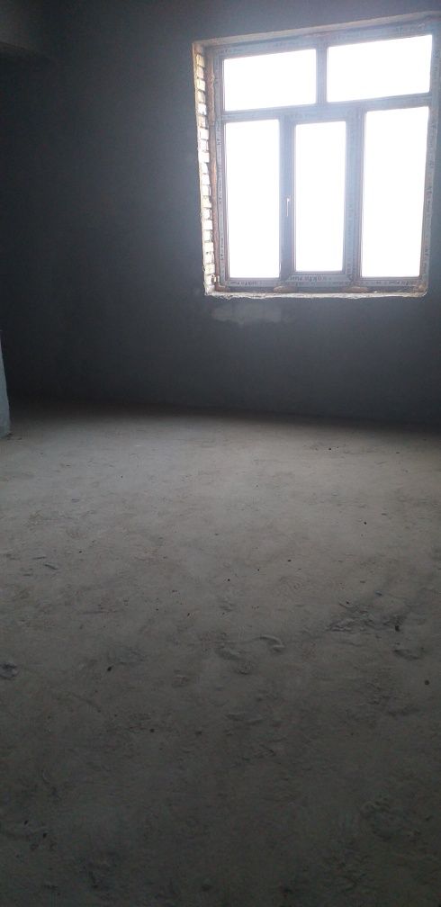 Продается квартира новостройка 2 етаж