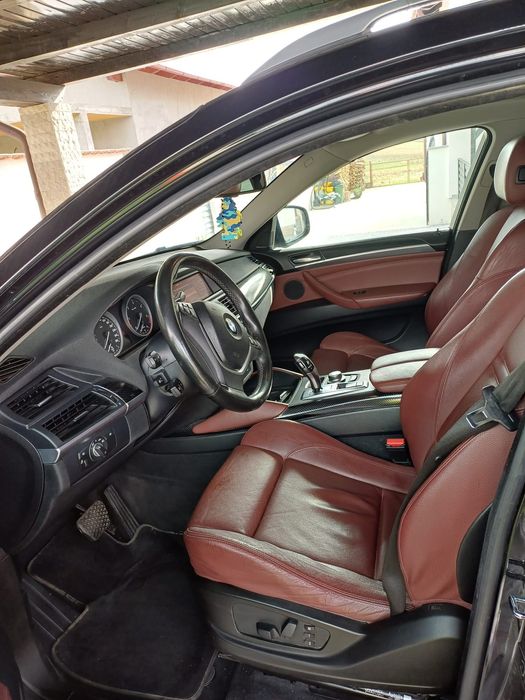 Vând BMW X6 anul 2009