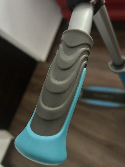 Trotineta albastra GLOBBER