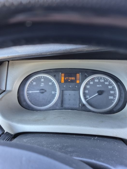 Vand Opel Vivaro 2.5 CDI
