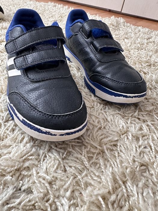 Vand pantofi sport casual!