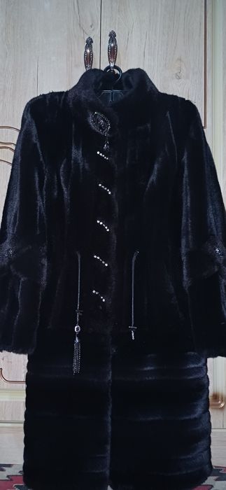 Шуба палто сотилади