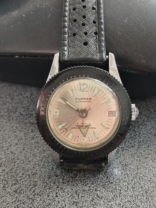 Flipper submarine watch