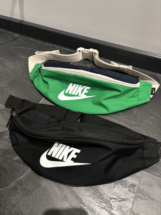 Чантичка Nike тип паласка