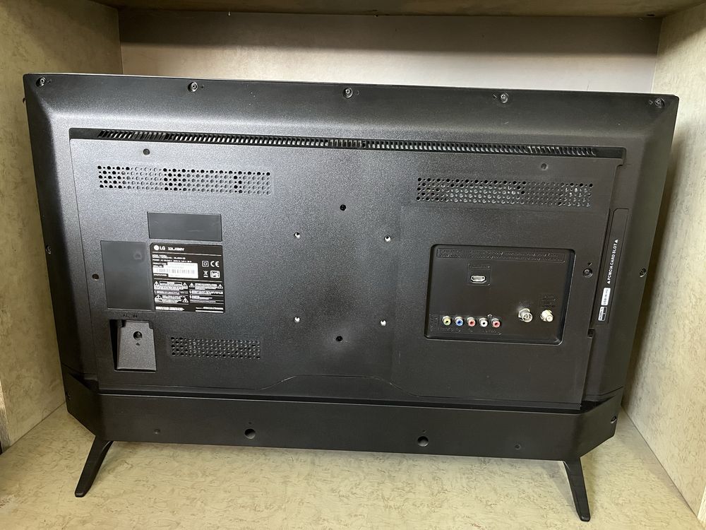 LG 32 инча 32LJ500V Full HD