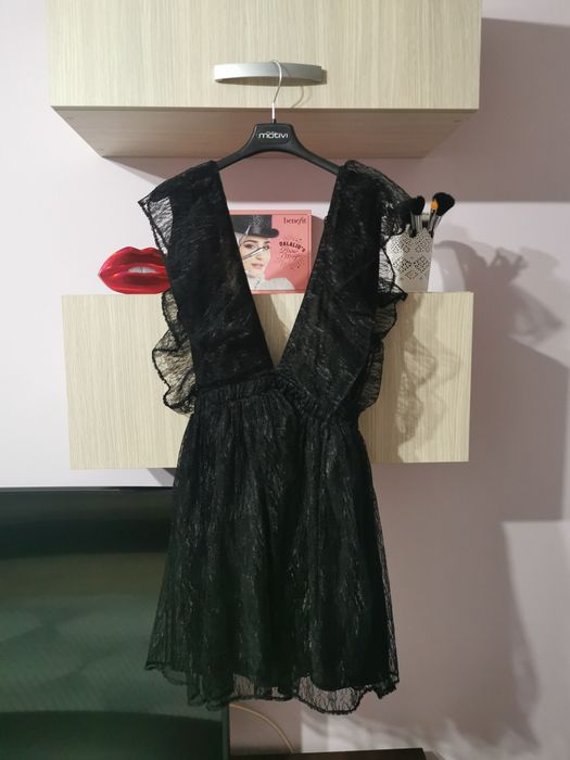 Rochie tip fluture din dantela neagra