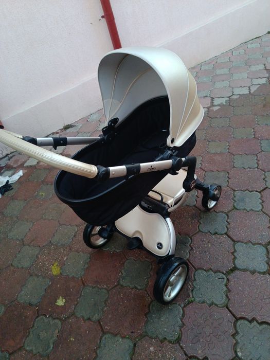 Carut de vânzare  2500 de lei