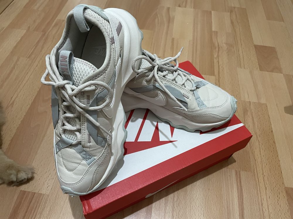 Маратонки nike