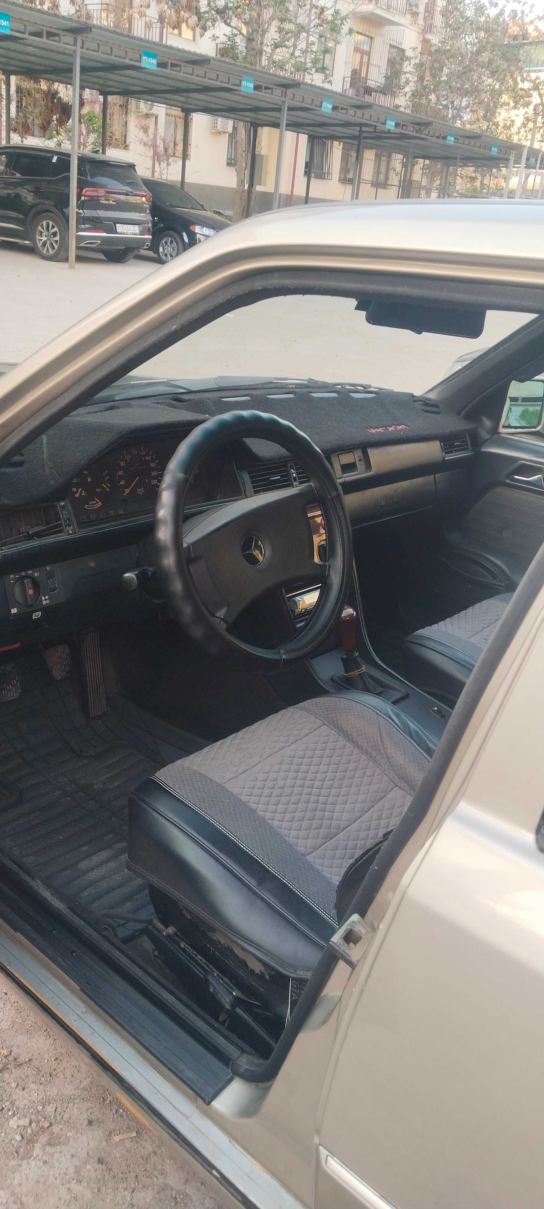 Продаю  машину w124