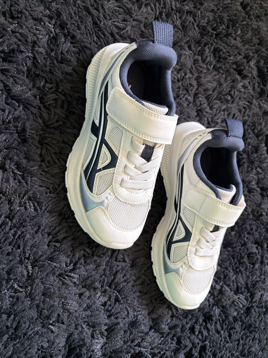 Adidasi H&M marimea 30