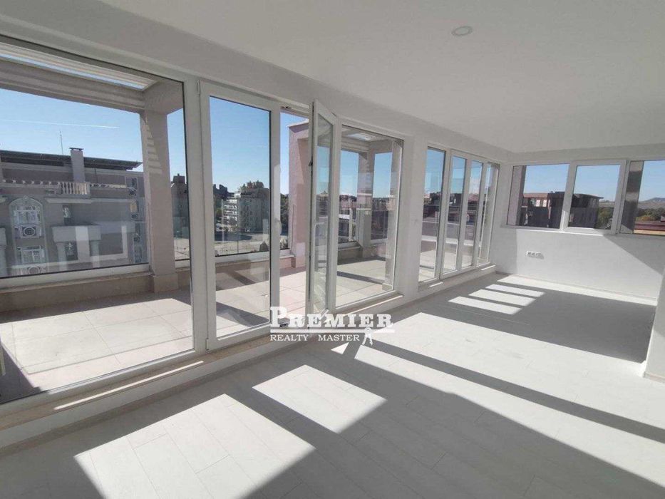 Продава се Тристаен апартамент в Свети Влас - 130 кв.м за 1402 €/кв.м - Снимка #9