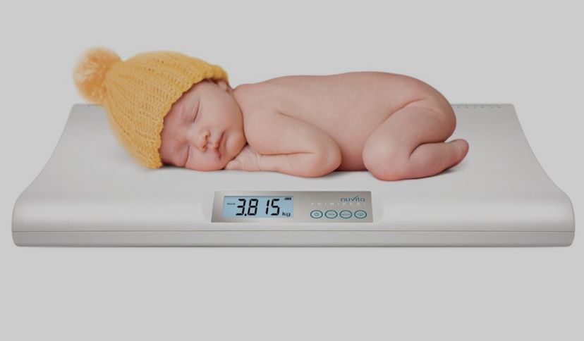 Дигитален бебешки кантар везна nuvita