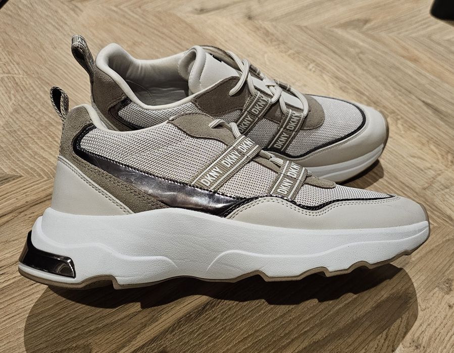 Маратонки *DKNY*