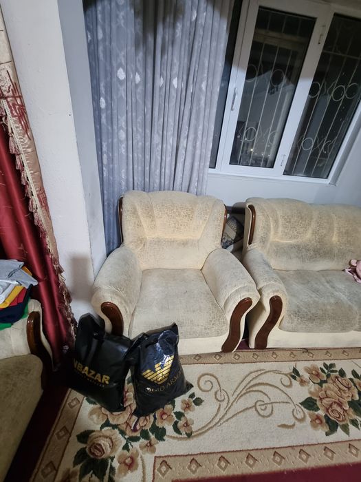 Divan va kreslo 4 talasi  1 millon som