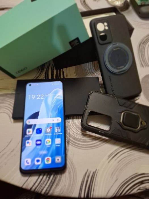 телефон Oppo reno7 5G