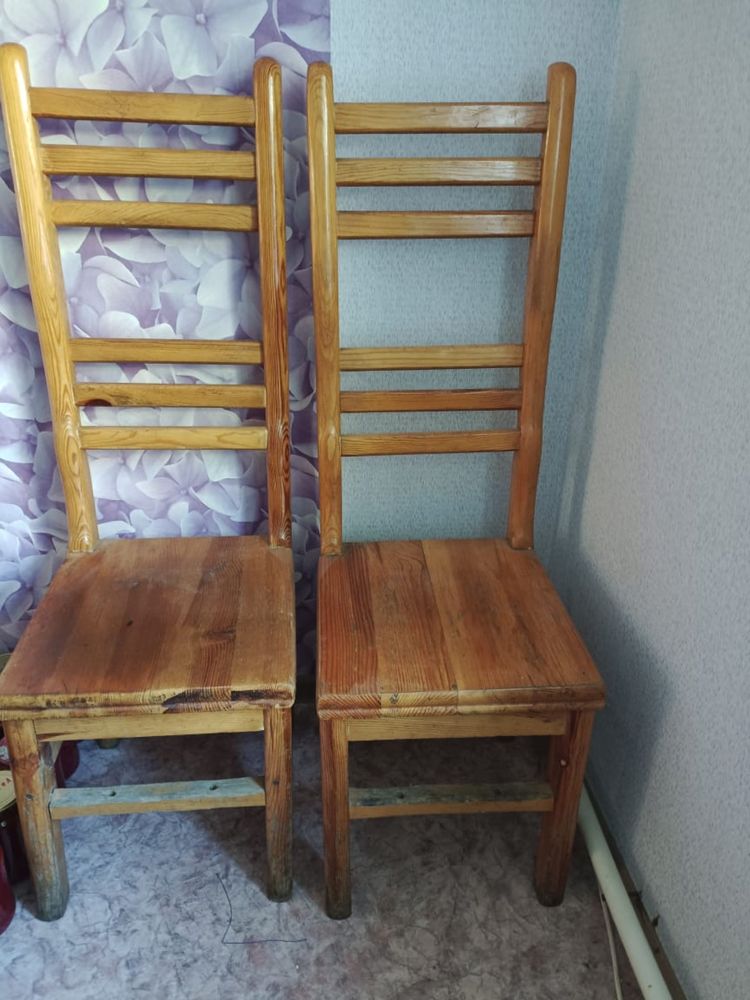 Продам деревяные стулья
