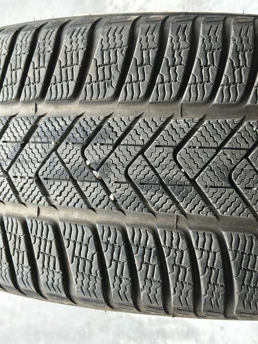 Anvelope Iarna 275/315/Pirelli Scorpion Winter * XL-Runflat 4 bucati